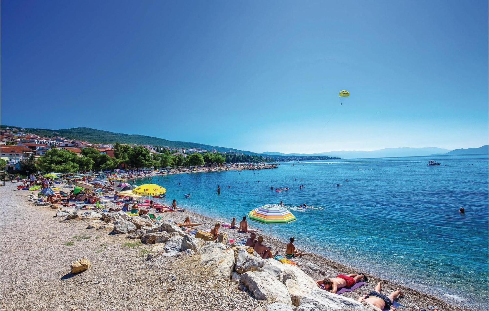 Nice Apartment In Crikvenica With Kitchen Kültér fotó