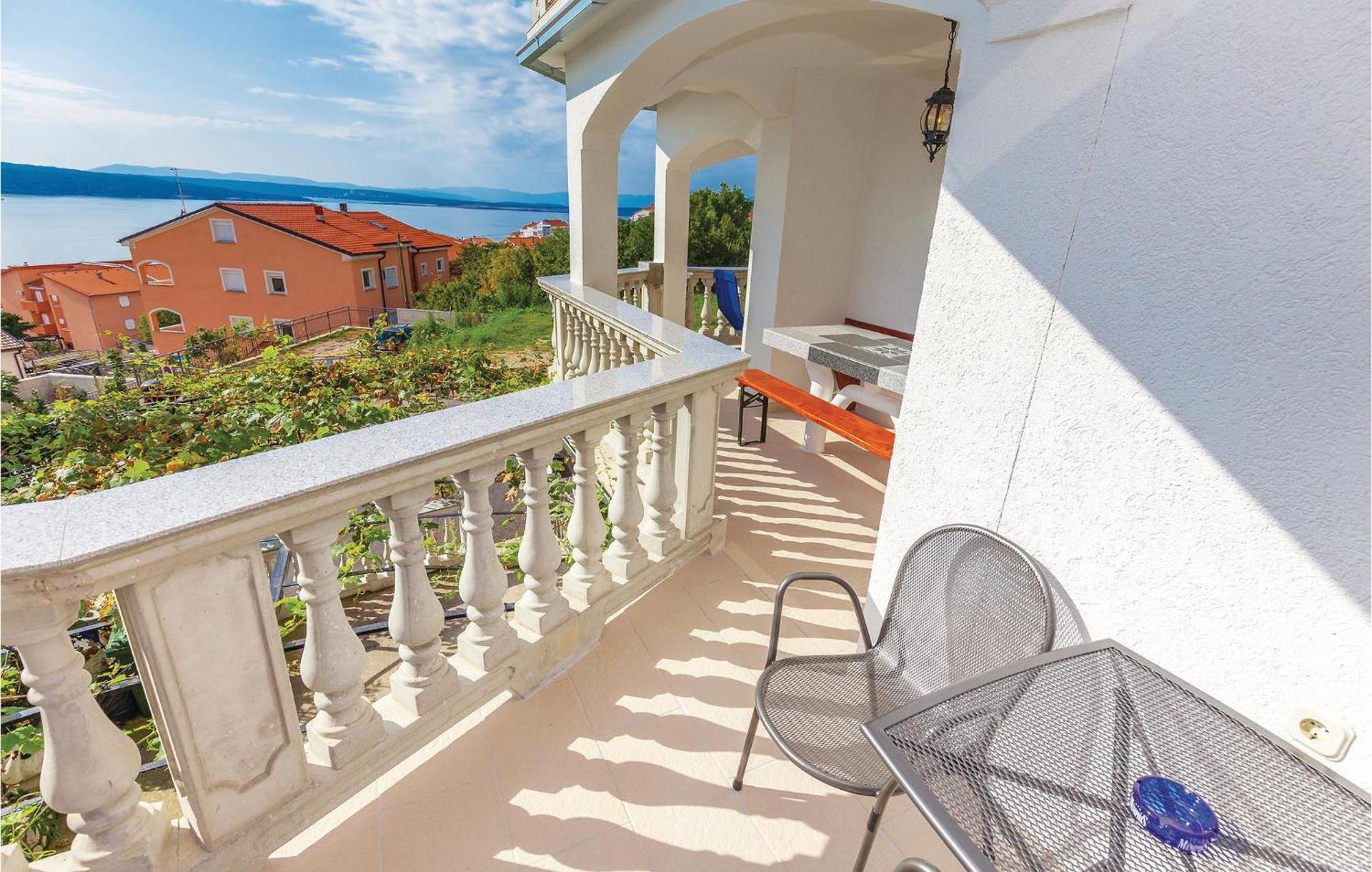 Nice Apartment In Crikvenica With Kitchen Kültér fotó